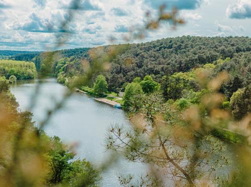 BAINS-SUR-OUST - Ile aux pies_ bauthamy madoline (16)