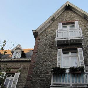 Mme Perret à Dinard—Prestataire Mme Perret à Dinard