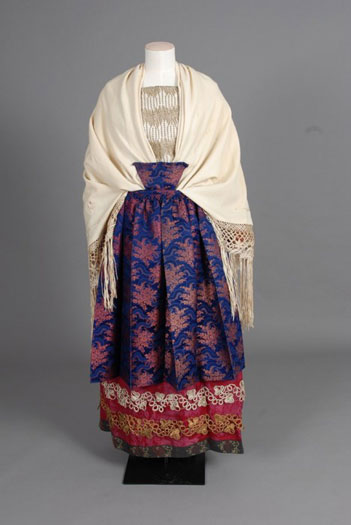 le-musee-change-de-costumes-web