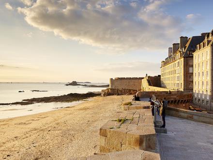 Plage Du Val Saint Malo Brittany Tourism