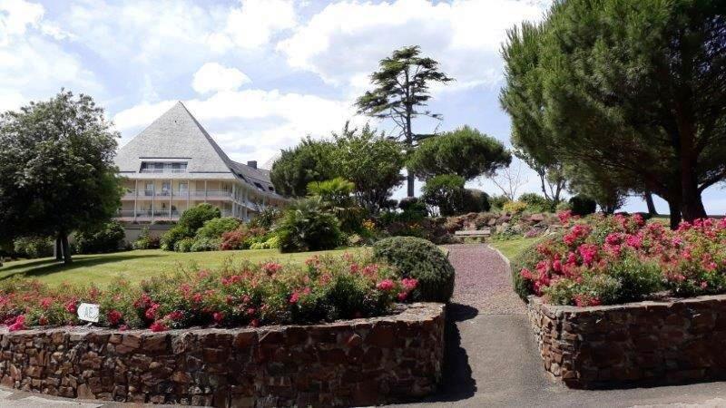 15-Lainé-Balafenn-Dinard- Parc intérieur fleuri