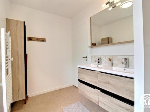 467683-37_56G650_11c227bf13f828d9dd6f06e514e6a1d8