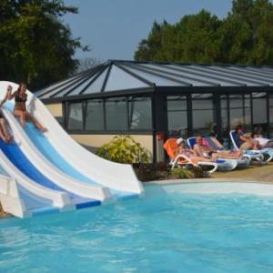 Camping-La-Touesse-Saint-Lunaire-piscine-toboggans-2—Tous droits réservés Camping-La-Touesse-Saint-Lunaire-piscine-toboggans-2