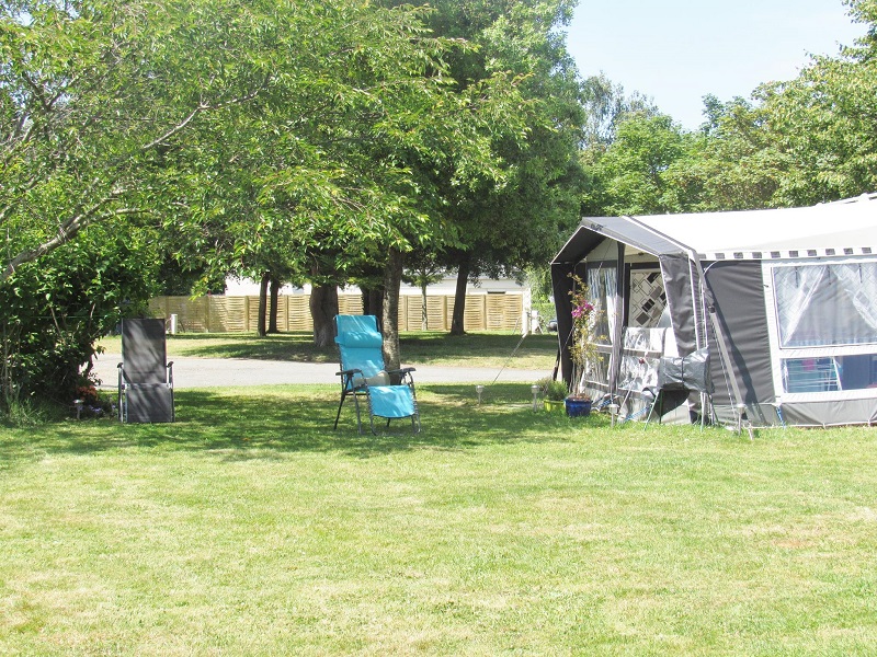 Hébergement de plein-air - Camping les étangs - La Richardais