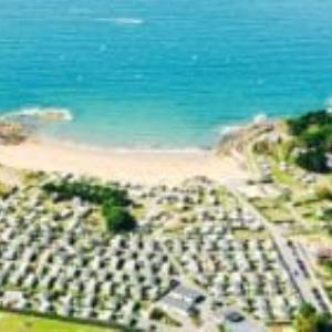Camping-le-Port-Blanc-Dinard-vue-en-drone—Tous droits réservés Camping-le-Port-Blanc-Dinard-vue-en-drone