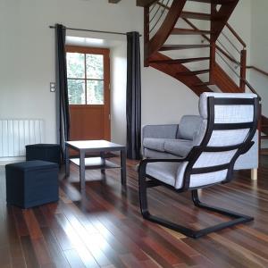 Domaine des Hayes_Maxent_Petit Léquinais_salon—Domaine des Hayes Domaine des Hayes_Maxent_Petit Léquinais_salon