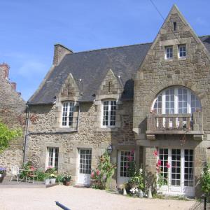 Le-Vieux-Logis---Vautier-Ginette-Saint-Briac-facade-3 Le-Vieux-Logis---Vautier-Ginette-Saint-Briac-facade-3