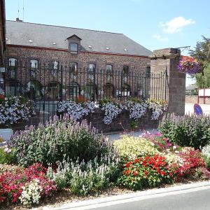 Mairie, ancien couvent des Ursulines—© Office de tourisme de Montfort Communauté Mairie, ancien couvent des Ursulines