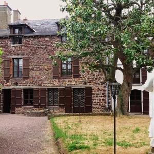 Maison-natale-St-louis-marie-Grignion-Juin-2016--15-—© Office de tourisme de Montfort Communauté Maison-natale-St-louis-marie-Grignion-Juin-2016--15-