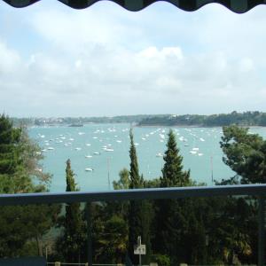 Mme Simon à Dinard—©Tous droits réservés Mme Simon à Dinard