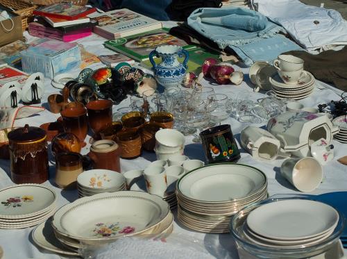 flea-market-1681489_1280