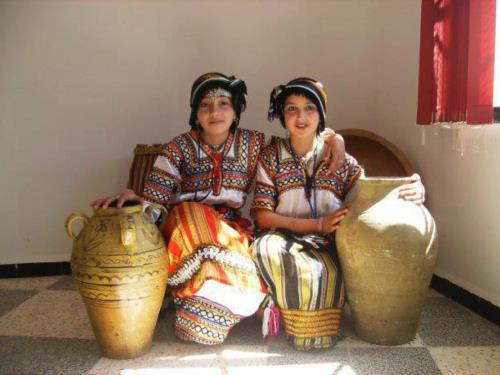 petite-filles-kabyle-poterie
