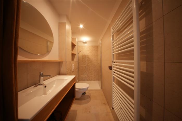 salle d'eau Kordokov Trémereuc - © Gîtes de Kordokov